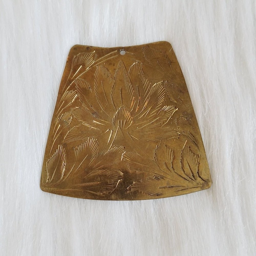 Vintage Eva Graham Pendant Etched Flowers Brass Metal Mid Century Modern 13206